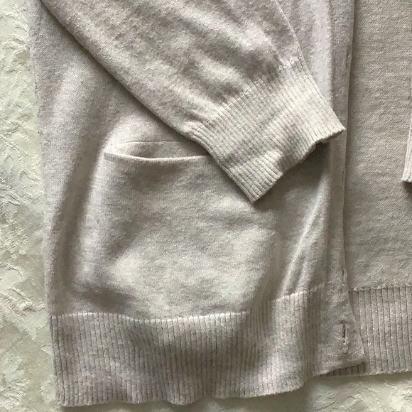 Cardigan - Picture 2 of 3